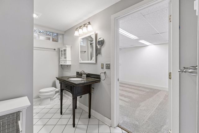 2131 Perry Avenue N, Golden Valley, MN 55422