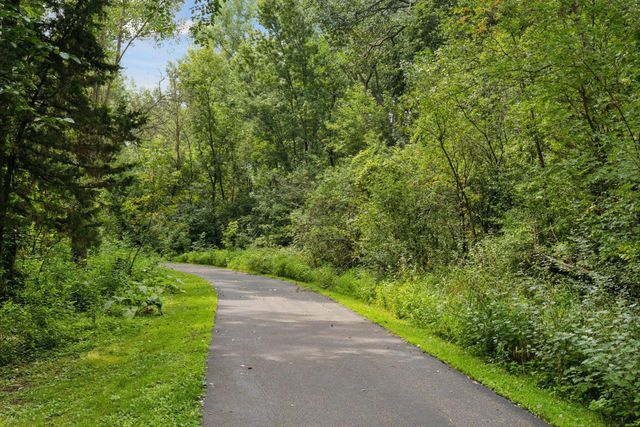 2131 Perry Avenue N, Golden Valley, MN 55422