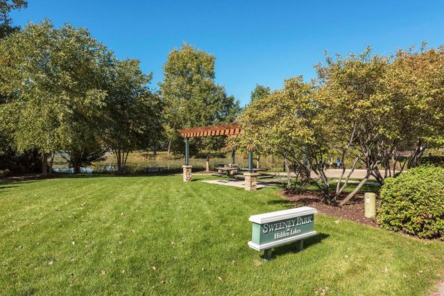 2131 Perry Avenue N, Golden Valley, MN 55422