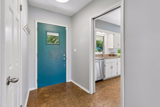 2131 Perry Avenue N, Golden Valley, MN 55422