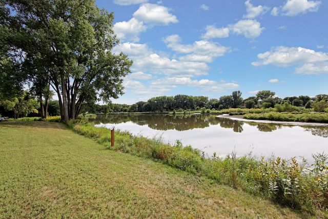 2131 Perry Avenue N, Golden Valley, MN 55422