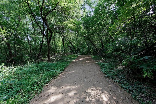 2131 Perry Avenue N, Golden Valley, MN 55422