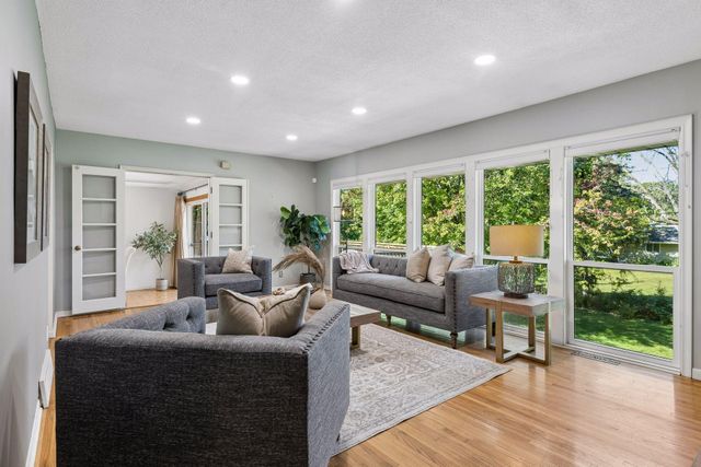 2131 Perry Avenue N, Golden Valley, MN 55422
