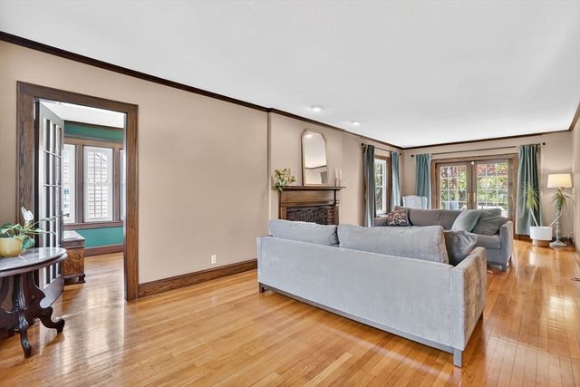 35 Shefford St, Springfield, MA 01107