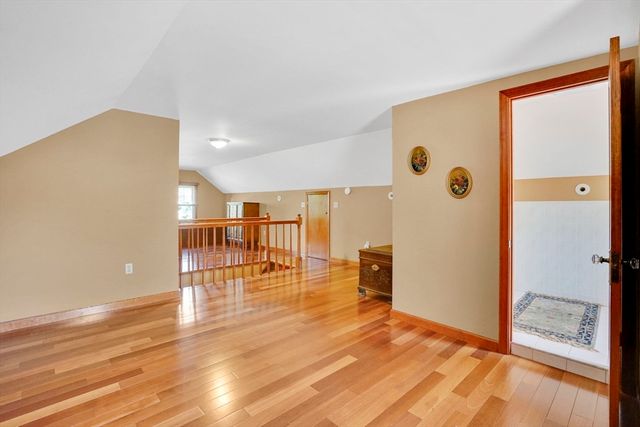 35 Shefford St, Springfield, MA 01107
