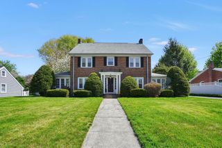 35 Shefford St, Springfield, MA 01107