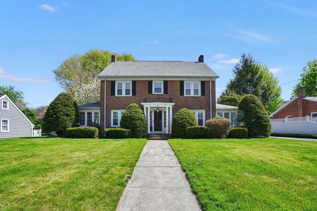 35 Shefford St, Springfield, MA 01107