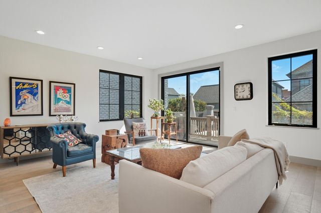 249 E Greenwood Avenue, Columbus, OH 43201