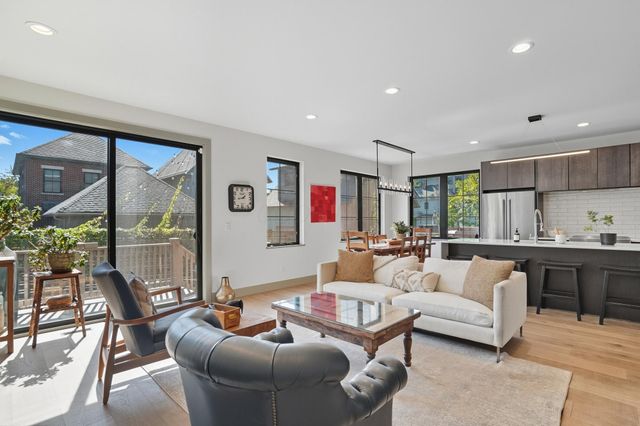 249 E Greenwood Avenue, Columbus, OH 43201