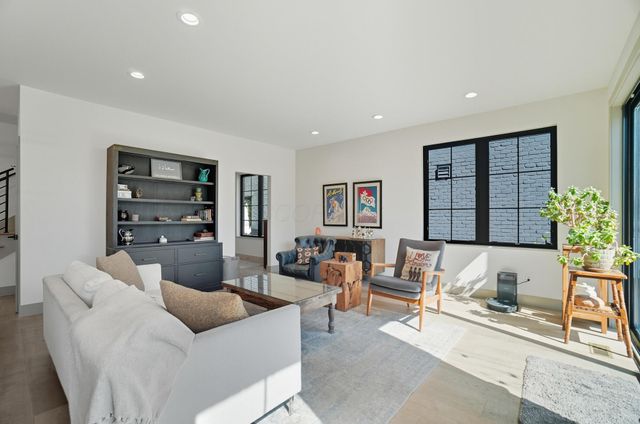 249 E Greenwood Avenue, Columbus, OH 43201