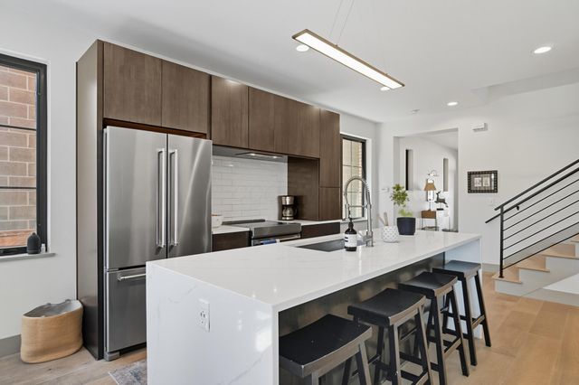 249 E Greenwood Avenue, Columbus, OH 43201