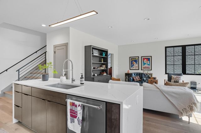 249 E Greenwood Avenue, Columbus, OH 43201