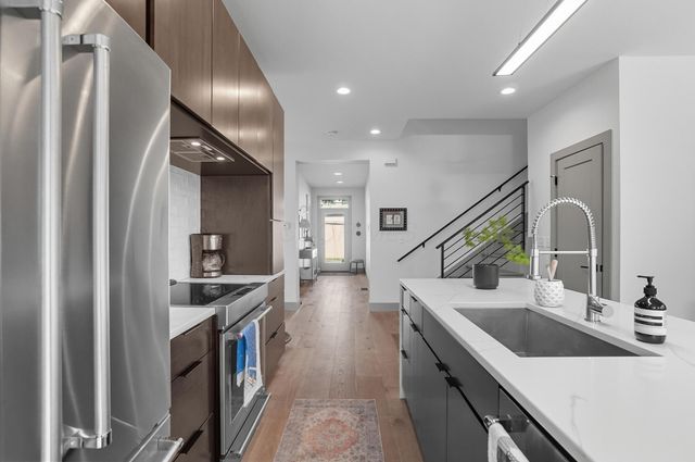 249 E Greenwood Avenue, Columbus, OH 43201