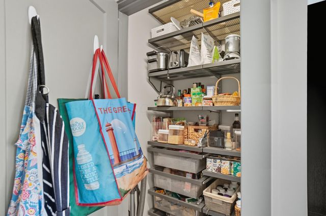 249 E Greenwood Avenue, Columbus, OH 43201