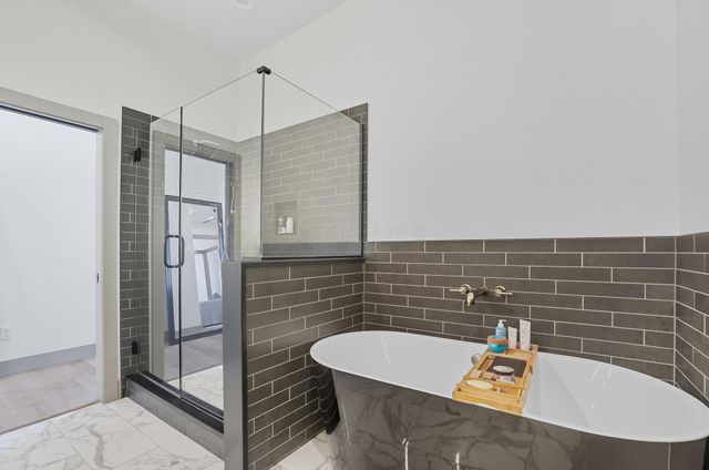 249 E Greenwood Avenue, Columbus, OH 43201