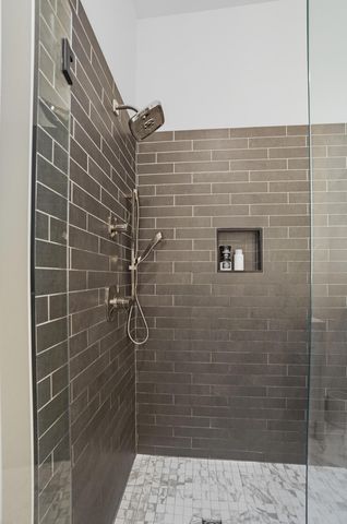 249 E Greenwood Avenue, Columbus, OH 43201