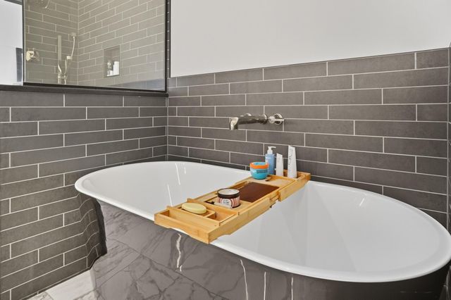 249 E Greenwood Avenue, Columbus, OH 43201