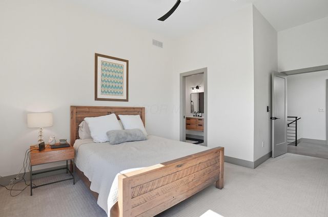 249 E Greenwood Avenue, Columbus, OH 43201