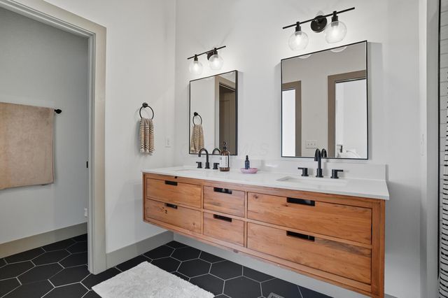 249 E Greenwood Avenue, Columbus, OH 43201