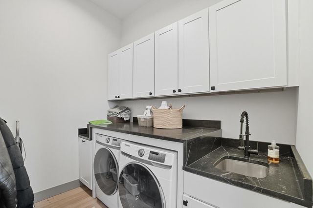 249 E Greenwood Avenue, Columbus, OH 43201