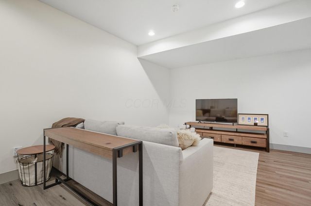 249 E Greenwood Avenue, Columbus, OH 43201