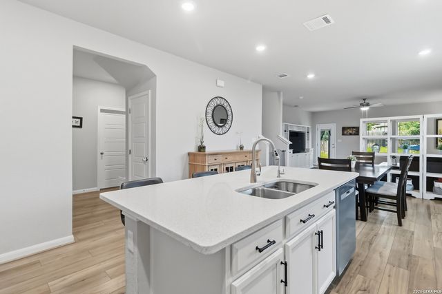 335 SHELTON PASS, Cibolo, TX 78108