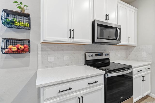 335 SHELTON PASS, Cibolo, TX 78108