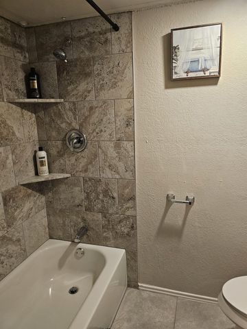 1728 Crest Point Drive, Arlington, TX 76012