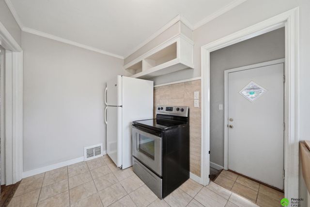 6310 Leighton Avenue, Lincoln, NE 68507