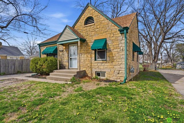6310 Leighton Avenue, Lincoln, NE 68507