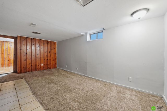 6310 Leighton Avenue, Lincoln, NE 68507