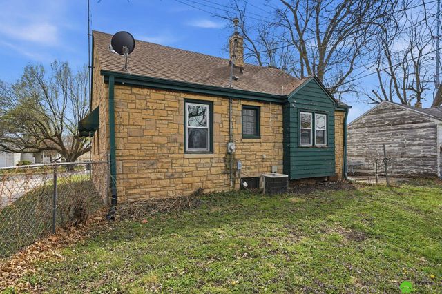 6310 Leighton Avenue, Lincoln, NE 68507