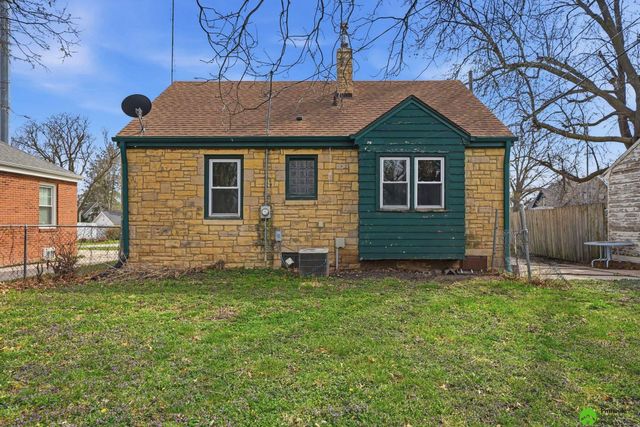 6310 Leighton Avenue, Lincoln, NE 68507