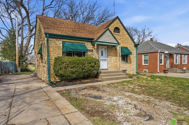 6310 Leighton Avenue, Lincoln, NE 68507