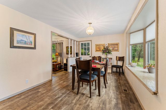 207 Crossbow Lane, Grants Pass, OR 97526