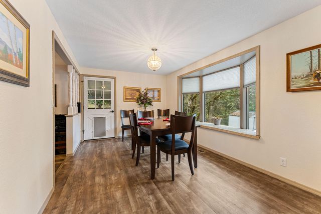 207 Crossbow Lane, Grants Pass, OR 97526