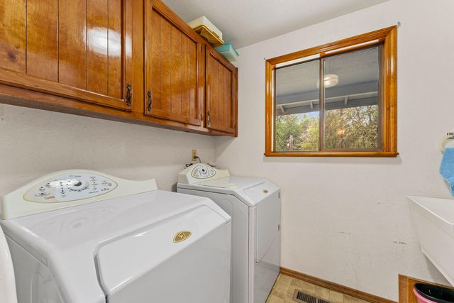 207 Crossbow Lane, Grants Pass, OR 97526