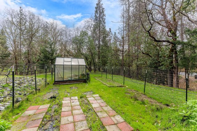 207 Crossbow Lane, Grants Pass, OR 97526