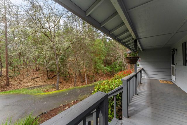 207 Crossbow Lane, Grants Pass, OR 97526