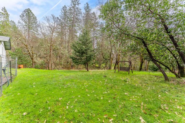 207 Crossbow Lane, Grants Pass, OR 97526