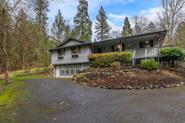 207 Crossbow Lane, Grants Pass, OR 97526