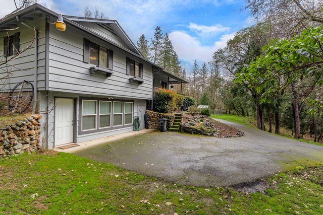 207 Crossbow Lane, Grants Pass, OR 97526