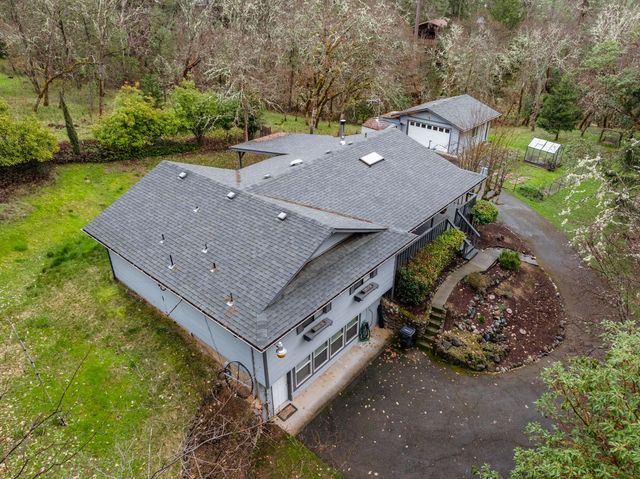 207 Crossbow Lane, Grants Pass, OR 97526