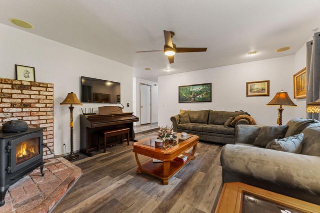 207 Crossbow Lane, Grants Pass, OR 97526