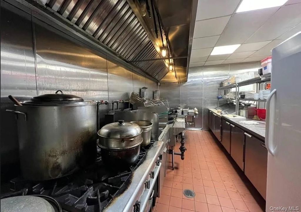 18-24 College Point Boulevard, College Point, NY 11356 — photo 5