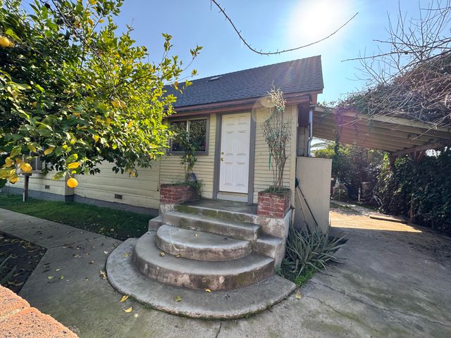 297 S Cornell Street, Porterville, CA 93257