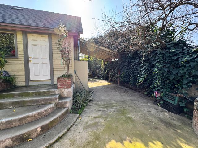 297 S Cornell Street, Porterville, CA 93257