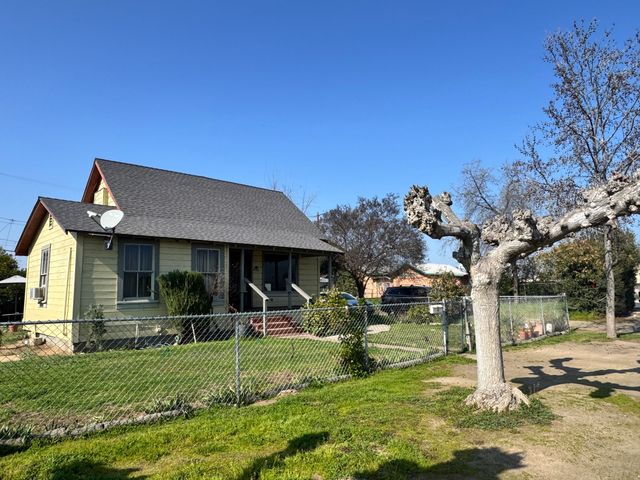 297 S Cornell Street, Porterville, CA 93257