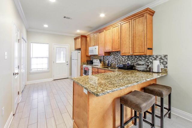 151 Dixie Avenue, Houma, LA 70363