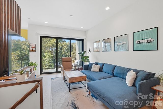 1003 Zinc Lane, Charlotte, NC 28205